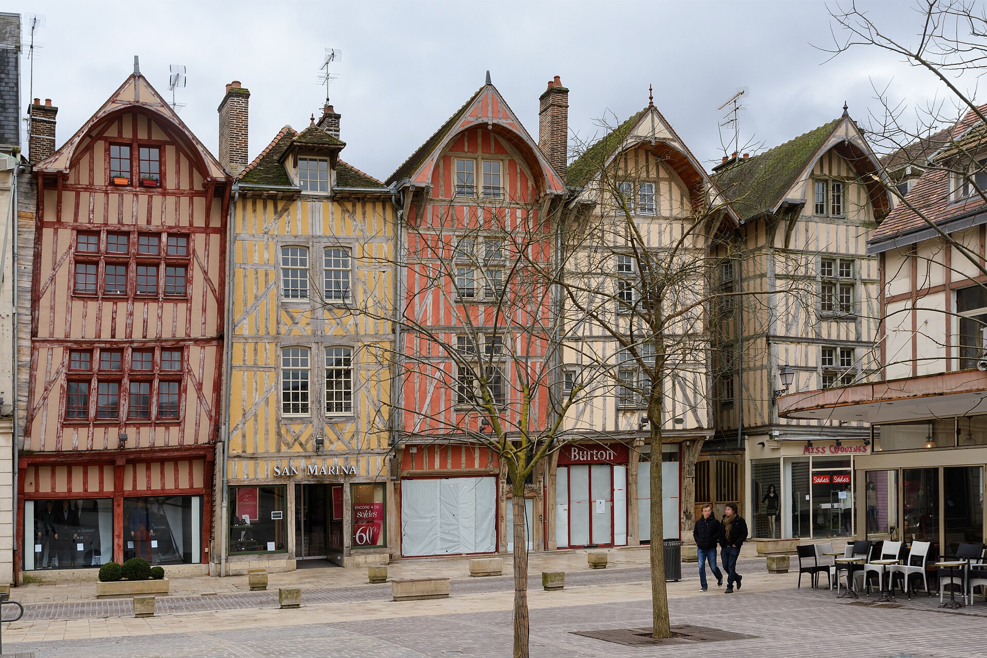 Colourful timber-framed houses on Rue Émile-Zola in Troyes